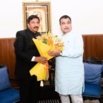 उप-मुख्यमंत्री ने नितिन गडकरी से 15 वर्षों के लिए अखिल भारतीय टैक्सी परमिट देने का आग्रह किया