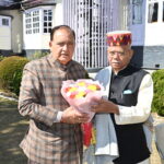 विधानसभा अध्यक्ष ने राज्यपाल से की भेंट