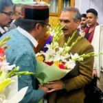 शीर्ष नेतृत्व का धन्यवाद करने पहुंचे पूर्व मिल्क फेडरेशन अध्यक्ष एवं सराज कांग्रेस के वरिष्ठ नेता चेत राम ठाकुर