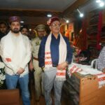 राज्यपाल ने राष्ट्रीय हथकरघा दिवस पर दिल्ली स्थित हिमाचल एम्पोरियम का दौरा किया