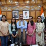 मुख्यमंत्री ने एचपीयू के शोधार्थियों और नादौन के विद्यार्थियों के साथ संवाद किया